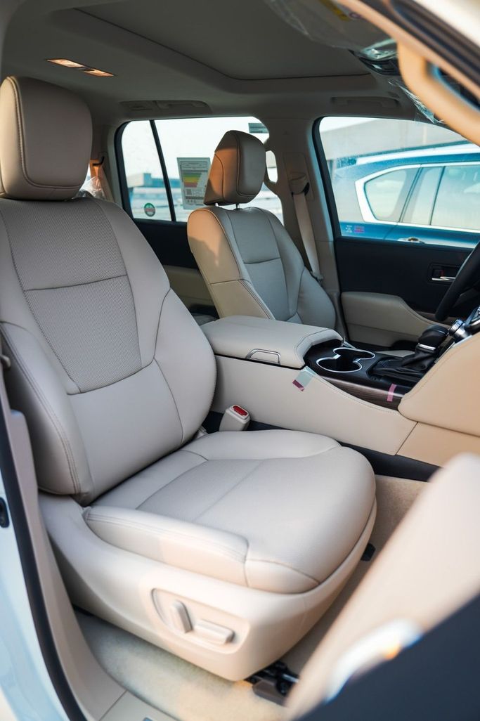 Toyota Land Cruiser Prado 250 Series, 2024  suv 5 dr. for rent in Dubai by ACR DXB, white color | AUTO.AE