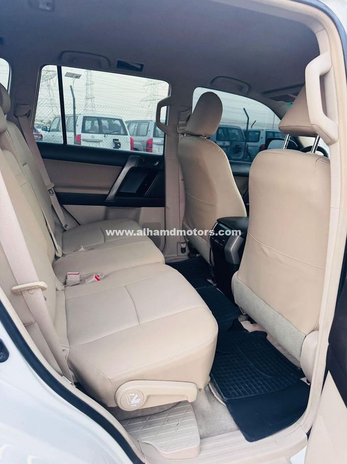 Used Toyota Land Cruiser Prado 150 Series Facelift 1, 2.7 l, 2013 in Dubai by Alhamd Motors, White color. GCC Specs | AUTO.AE