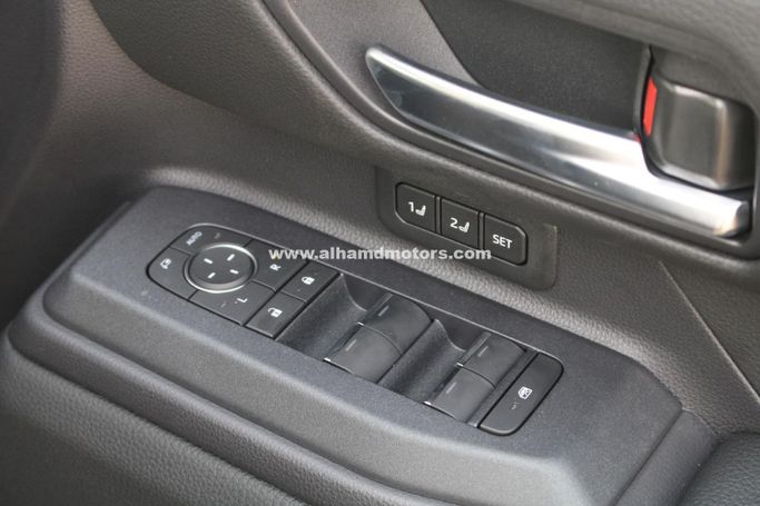 Новый Toyota Land Cruiser Prado 250 Series, 2.8 л, 2025 в Дубае от Alhamd Motors Черный цвет. Other | AUTO.AE