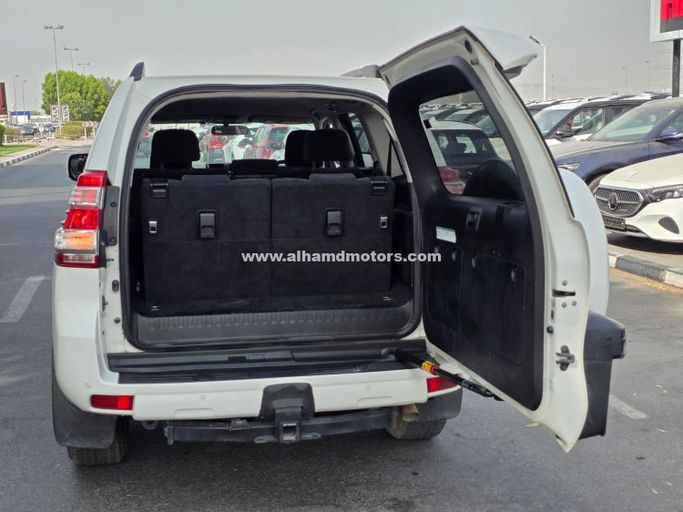 Used Toyota Land Cruiser Prado 150 Series Facelift 1, 2.8 l, 2016 in Dubai by Alhamd Motors, White color. Other | AUTO.AE