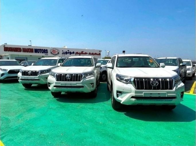 New Toyota Land Cruiser Prado 150 Series Facelift 3, 2.7 l, 2023 in Dubai by Mohamed Hakim Motors, White color. GCC Specs | AUTO.AE