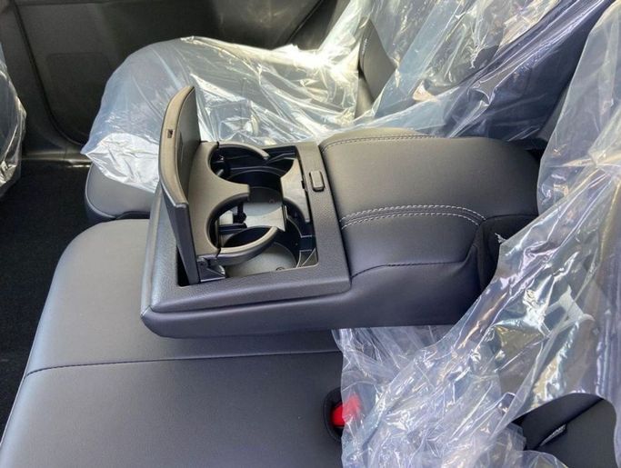 Новый Toyota Land Cruiser Prado 150 Series Рестайлинг 3, 4.0 л, 2023 в Дубае от Mohamed Hakim Motors Черный цвет. GCC | AUTO.AE