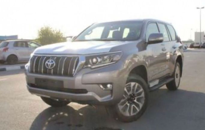 New Toyota Land Cruiser Prado 150 Series Facelift 3, 2.8 l, 2023 in Dubai by Mohamed Hakim Motors, Golden color. GCC Specs | AUTO.AE