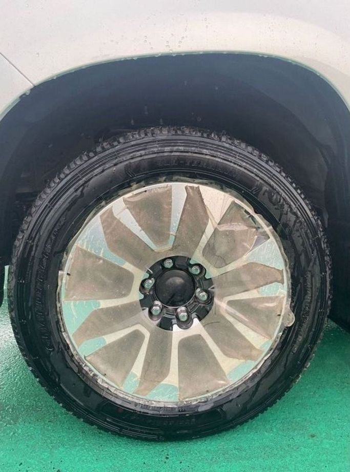 Новый Toyota Land Cruiser Prado 150 Series Рестайлинг 3, 4.0 л, 2023 в Дубае от Mohamed Hakim Motors Белый цвет. Other | AUTO.AE