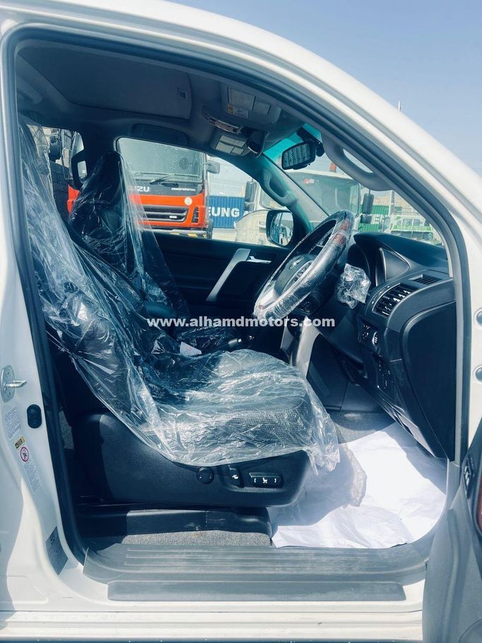 Used Toyota Land Cruiser Prado 150 Series Facelift 1, 3.0 l, 2013 in Dubai by Alhamd Motors, White color. Other | AUTO.AE