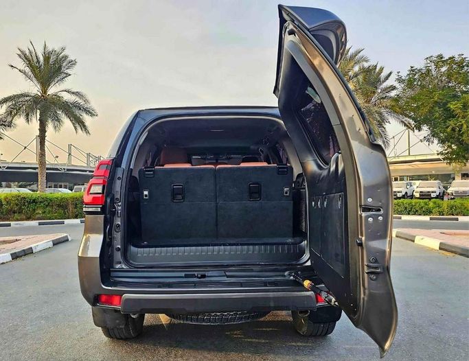 New Toyota Land Cruiser Prado 150 Series Facelift 2, 2.7 l, 2018 in Dubai by SK Motors, Grey color. GCC Specs | AUTO.AE