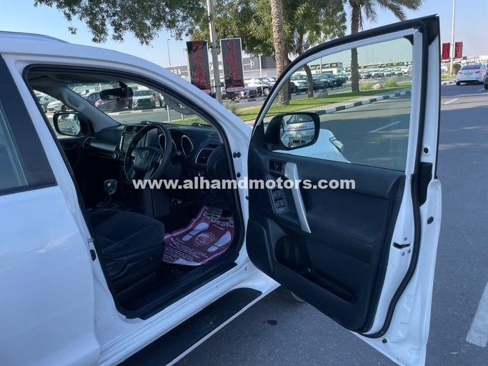 Used Toyota Land Cruiser Prado 150 Series, 3.0 l, 2011 in Dubai by Alhamd Motors, White color. Other | AUTO.AE
