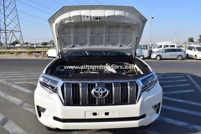 Подержанный Toyota Land Cruiser Prado 150 Series, 3.0 л, 2012 в Дубае от Alhamd Motors Белый цвет. Китайская | AUTO.AE