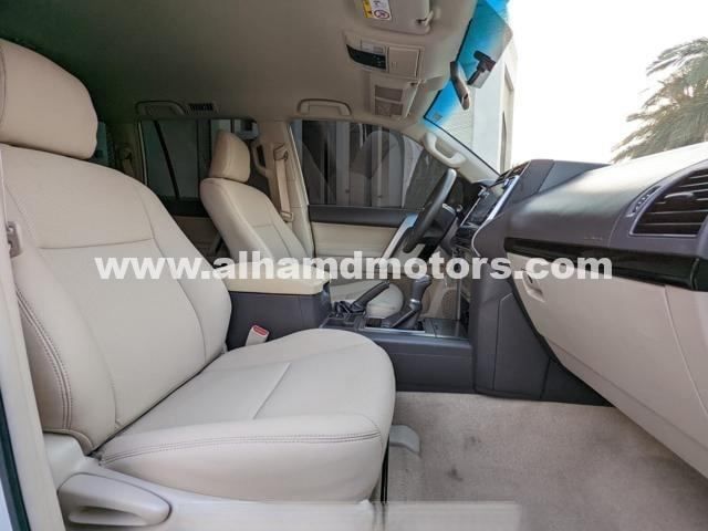 Подержанный Toyota Land Cruiser Prado 150 Series Рестайлинг 2, 2.7 л, 2020 в Дубае от Alhamd Motors Белый цвет. Other | AUTO.AE