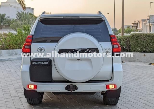 Подержанный Toyota Land Cruiser Prado 150 Series Рестайлинг 2, 4.0 л, 2019 в Дубае от Alhamd Motors Белый цвет. Other | AUTO.AE