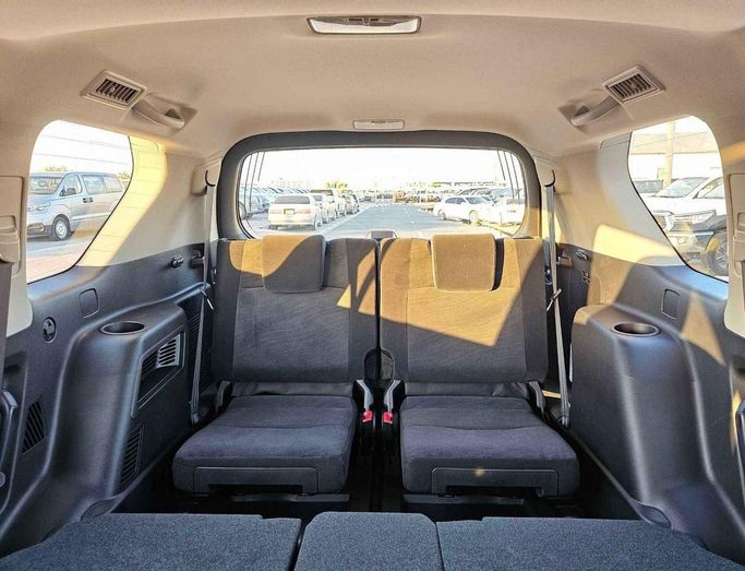 Новый Toyota Land Cruiser Prado 150 Series Рестайлинг 3, 4.0 л, 2023 в Дубае от SK Motors Белый цвет. GCC | AUTO.AE