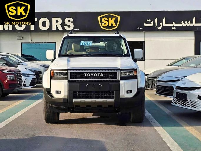 Новый Toyota Land Cruiser Prado 250 Series, 2.4 л, 2024 в Дубае от SK Motors Белый цвет. GCC | AUTO.AE