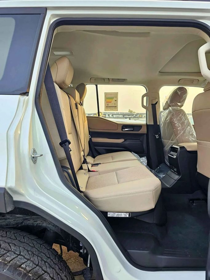 Новый Toyota Land Cruiser Prado 250 Series, 2.4 л, 2024 в Дубае от SK Motors Белый цвет. GCC | AUTO.AE