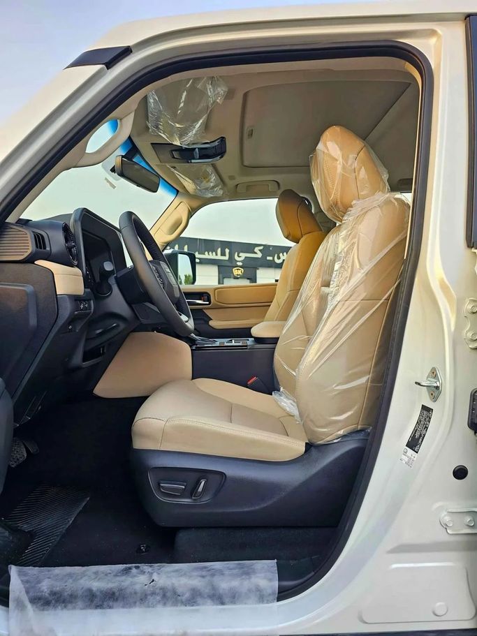 Новый Toyota Land Cruiser Prado 250 Series, 2.4 л, 2024 в Дубае от SK Motors Белый цвет. GCC | AUTO.AE