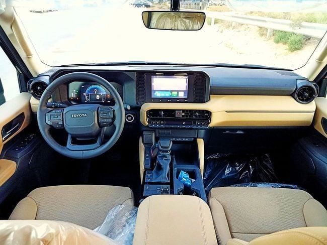 Новый Toyota Land Cruiser Prado 250 Series, 2.8 л, 2025 в Дубае от Soltan Auto Черный цвет. Other | AUTO.AE