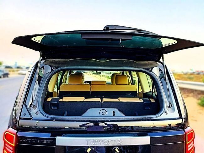 Новый Toyota Land Cruiser Prado 250 Series, 2.8 л, 2025 в Дубае от Soltan Auto Черный цвет. Other | AUTO.AE