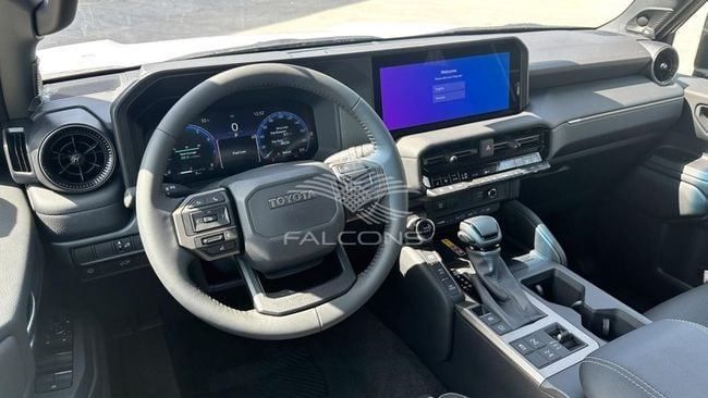 Новый Toyota Land Cruiser Prado 250 Series, 2.4 л, 2024 в Дубае от Falcons GT Motors FZCO Серебристый цвет. Европейская | AUTO.AE