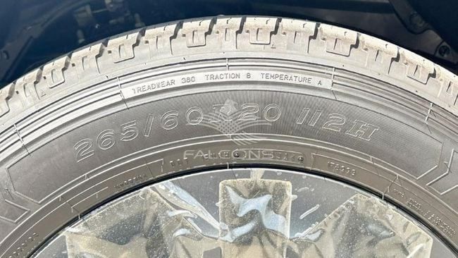 Новый Toyota Land Cruiser Prado 250 Series, 2.4 л, 2024 в Дубае от Falcons GT Motors FZCO Серебристый цвет. Европейская | AUTO.AE