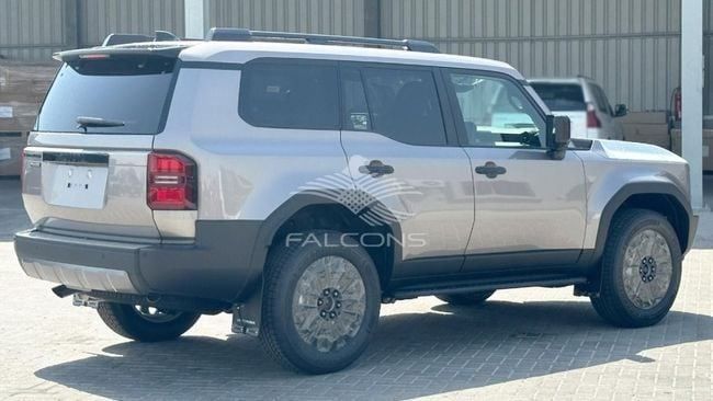 Новый Toyota Land Cruiser Prado 250 Series, 2.4 л, 2024 в Дубае от Falcons GT Motors FZCO Серебристый цвет. Европейская | AUTO.AE