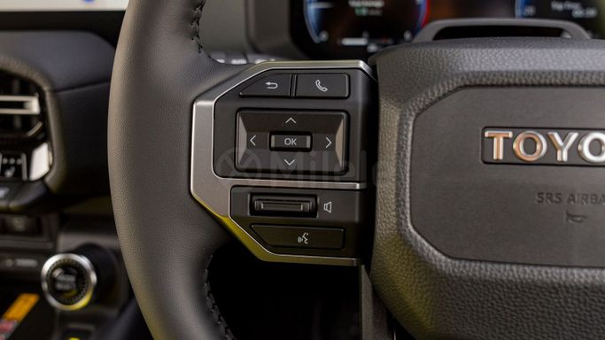 Новый Toyota Land Cruiser Prado 250 Series, 2.8 л, 2025 в Дубае от Milele Черный цвет. Other | AUTO.AE