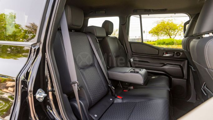 Новый Toyota Land Cruiser Prado 250 Series, 2.8 л, 2025 в Дубае от Milele Черный цвет. Other | AUTO.AE