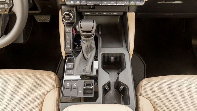 Новый Toyota Land Cruiser Prado 250 Series, 2.8 л, 2025 в Дубае от Milele Белый цвет. Other | AUTO.AE