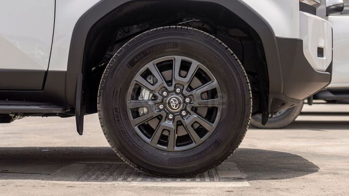 Новый Toyota Land Cruiser Prado 250 Series, 2.8 л, 2025 в Дубае от Milele Белый цвет. Other | AUTO.AE