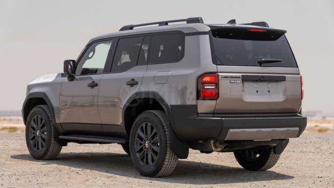 Новый Toyota Land Cruiser Prado 250 Series, 2.8 л, 2025 в Дубае от Milele Бронзовый цвет. Other | AUTO.AE