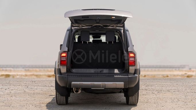 Новый Toyota Land Cruiser Prado 250 Series, 2.8 л, 2025 в Дубае от Milele Бронзовый цвет. Other | AUTO.AE