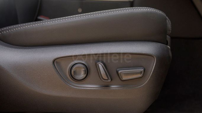 Новый Toyota Land Cruiser Prado 250 Series, 2.8 л, 2025 в Дубае от Milele Бронзовый цвет. Other | AUTO.AE