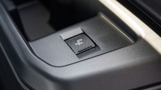 Новый Toyota Land Cruiser Prado 250 Series, 2.8 л, 2025 в Дубае от Milele Бронзовый цвет. Other | AUTO.AE