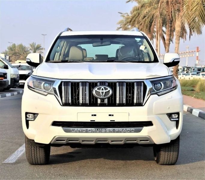 Новый Toyota Land Cruiser Prado 150 Series Рестайлинг 3, 4.0 л, 2023 в Дубае от Top Euro Cars Белый цвет.  | AUTO.AE