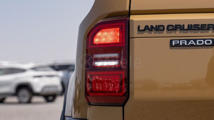 Новый Toyota Land Cruiser Prado 150 Series Рестайлинг 3, 2.8 л, 2024 в Дубае от Milele Желтый цвет. Other | AUTO.AE