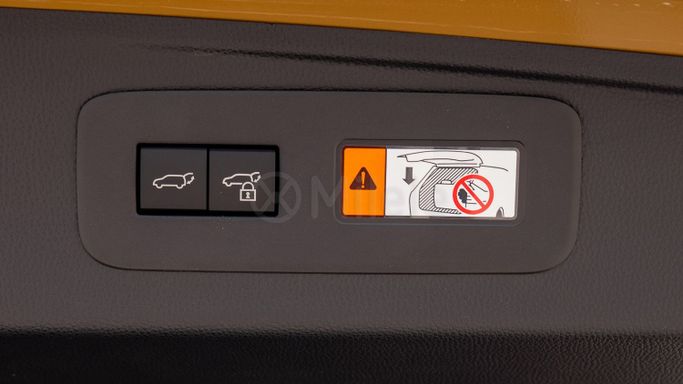 Новый Toyota Land Cruiser Prado 150 Series Рестайлинг 3, 2.8 л, 2024 в Дубае от Milele Желтый цвет. Other | AUTO.AE