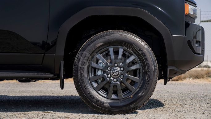 Новый Toyota Land Cruiser Prado 250 Series, 2.7 л, 2025 в Дубае от Milele Черный цвет. Other | AUTO.AE