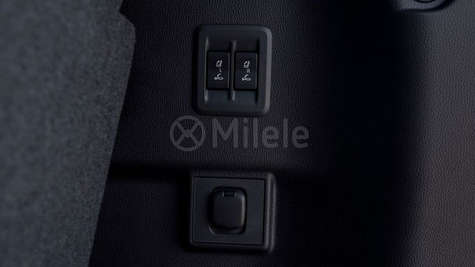 Новый Toyota Land Cruiser Prado 250 Series, 2.8 л, 2025 в Дубае от Milele Черный цвет.  | AUTO.AE