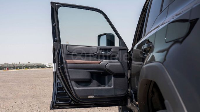 Новый Toyota Land Cruiser Prado 250 Series, 2.8 л, 2025 в Дубае от Milele Черный цвет.  | AUTO.AE