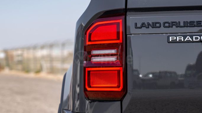 Новый Toyota Land Cruiser Prado 250 Series, 2.8 л, 2024 в Дубае от Milele Серый цвет. Other | AUTO.AE