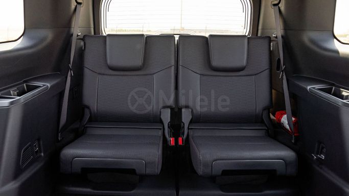 Новый Toyota Land Cruiser Prado 250 Series, 2.8 л, 2024 в Дубае от Milele Серый цвет. Other | AUTO.AE