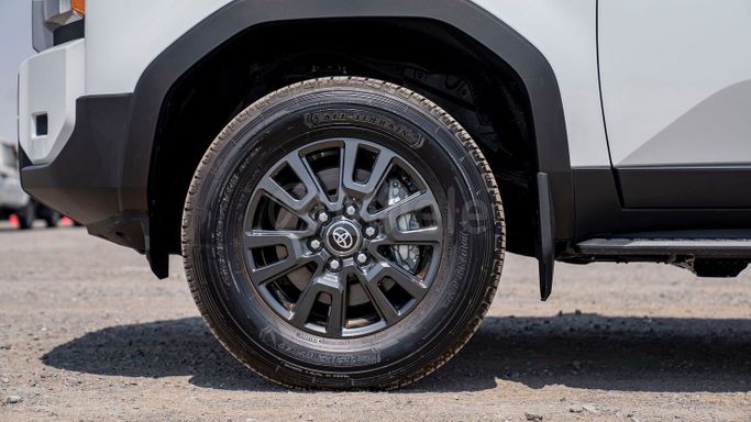 Новый Toyota Land Cruiser Prado 250 Series, 2.8 л, 2024 в Дубае от Milele Белый цвет. Other | AUTO.AE