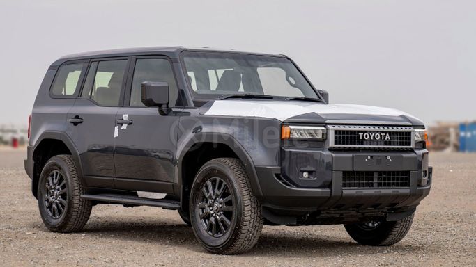 Новый Toyota Land Cruiser Prado 250 Series, 2.8 л, 2024 в Дубае от Milele Серый цвет. Other | AUTO.AE
