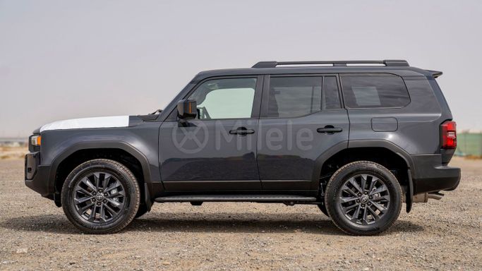 Новый Toyota Land Cruiser Prado 250 Series, 2.8 л, 2025 в Дубае от Milele Серый цвет. Other | AUTO.AE