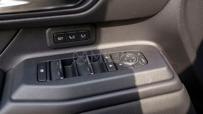 Новый Toyota Land Cruiser Prado 250 Series, 2.4 л, 2024 в Дубае от Milele Бежевый цвет. Other | AUTO.AE