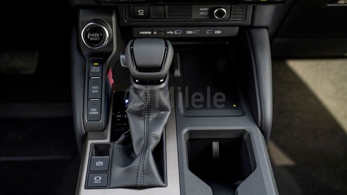 Новый Toyota Land Cruiser Prado 250 Series, 2.4 л, 2024 в Дубае от Milele Бежевый цвет. Other | AUTO.AE