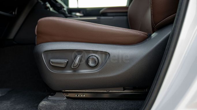 Новый Toyota Land Cruiser Prado 250 Series, 2.4 л, 2024 в Дубае от Milele Белый цвет. Other | AUTO.AE