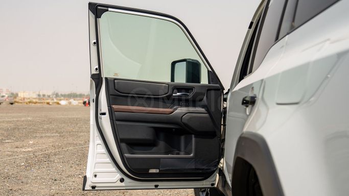 Новый Toyota Land Cruiser Prado 250 Series, 2.4 л, 2024 в Дубае от Milele Белый цвет. Other | AUTO.AE