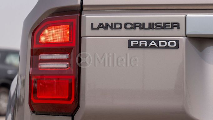 Новый Toyota Land Cruiser Prado 250 Series, 2.7 л, 2024 в Дубае от Milele Бронзовый цвет. Other | AUTO.AE