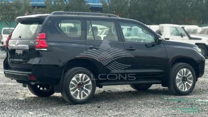 Новый Toyota Land Cruiser Prado 150 Series Рестайлинг 3, 2.7 л, 2023 в Дубае от Falcons GT Motors FZCO Черный цвет. Other | AUTO.AE