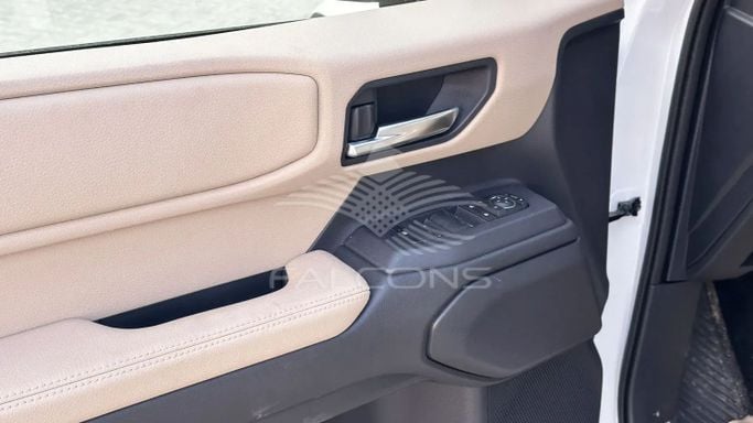 Новый Toyota Land Cruiser Prado 250 Series, 2.7 л, 2024 в Дубае от Falcons GT Motors FZCO Белый цвет. Other | AUTO.AE