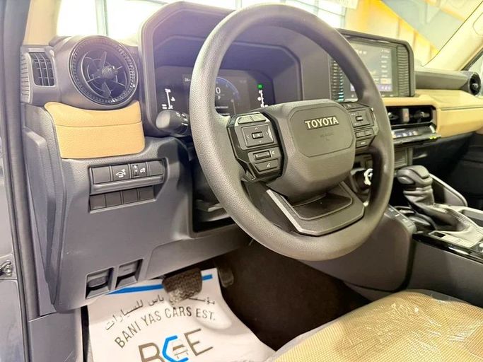 Новый Toyota Land Cruiser Prado 250 Series, 2.4 л, 2025 в Дубае от BANIYAS CARS SHOWROOM Серый цвет. GCC | AUTO.AE
